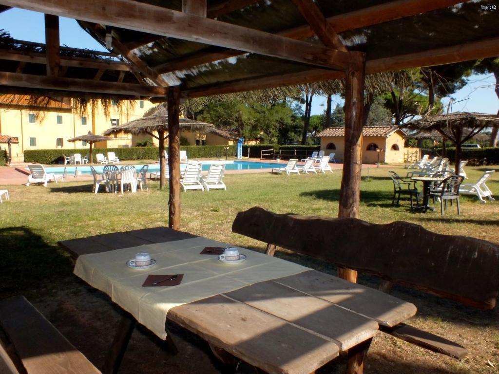Hotel Bambolo Castagneto Carducci Buitenkant foto